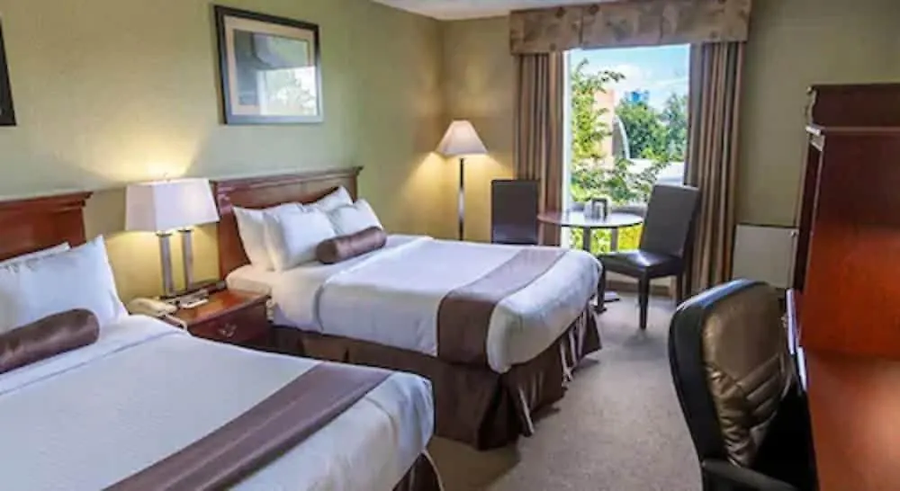 The Oakes Hotel Overlooking The Falls Niagara Falls