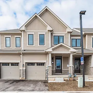 Luxury Townhouse Close To Fairview Casino In Niagara Falls