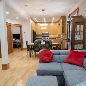  Apartment Chic 2br Near Little Italy - 5mins To Metro Canada