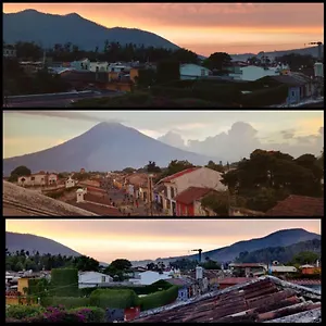 hotel-vista-al-cerro.guatemalaantiguahotels.com/